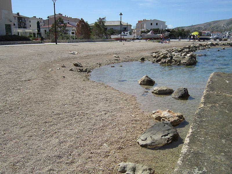 Apartments Kresimir Beauty With Shadow Trees And Parking Place Pag Town Buitenkant foto